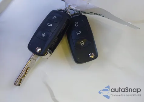 2018 Volkswagen Tiguan Limited 2.0T from USA, damaged, VIN WVGBV7AX0JK000824